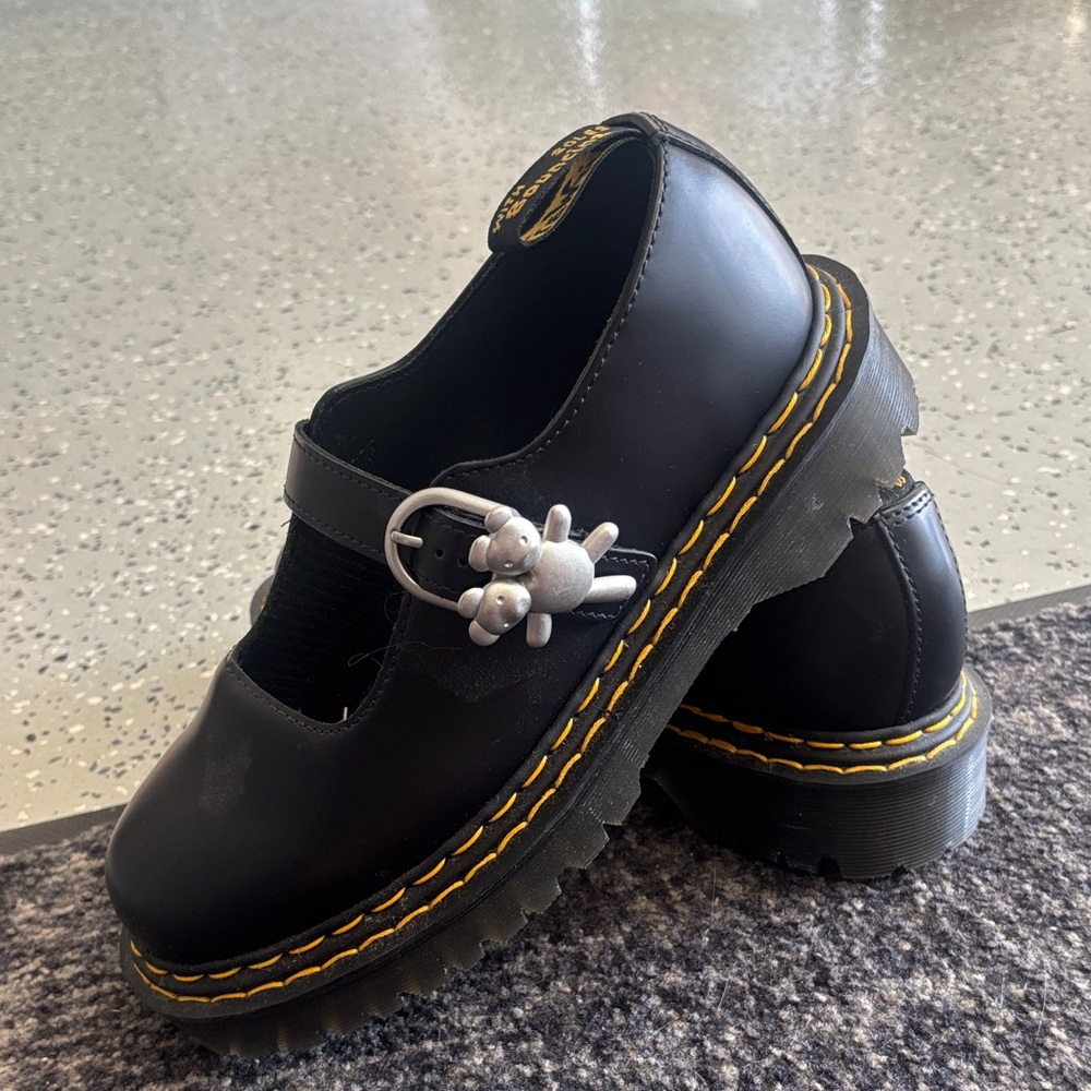 MARC JACOBS X DR. MARTENS HEAVEN teddy bear buckle shoe never worn